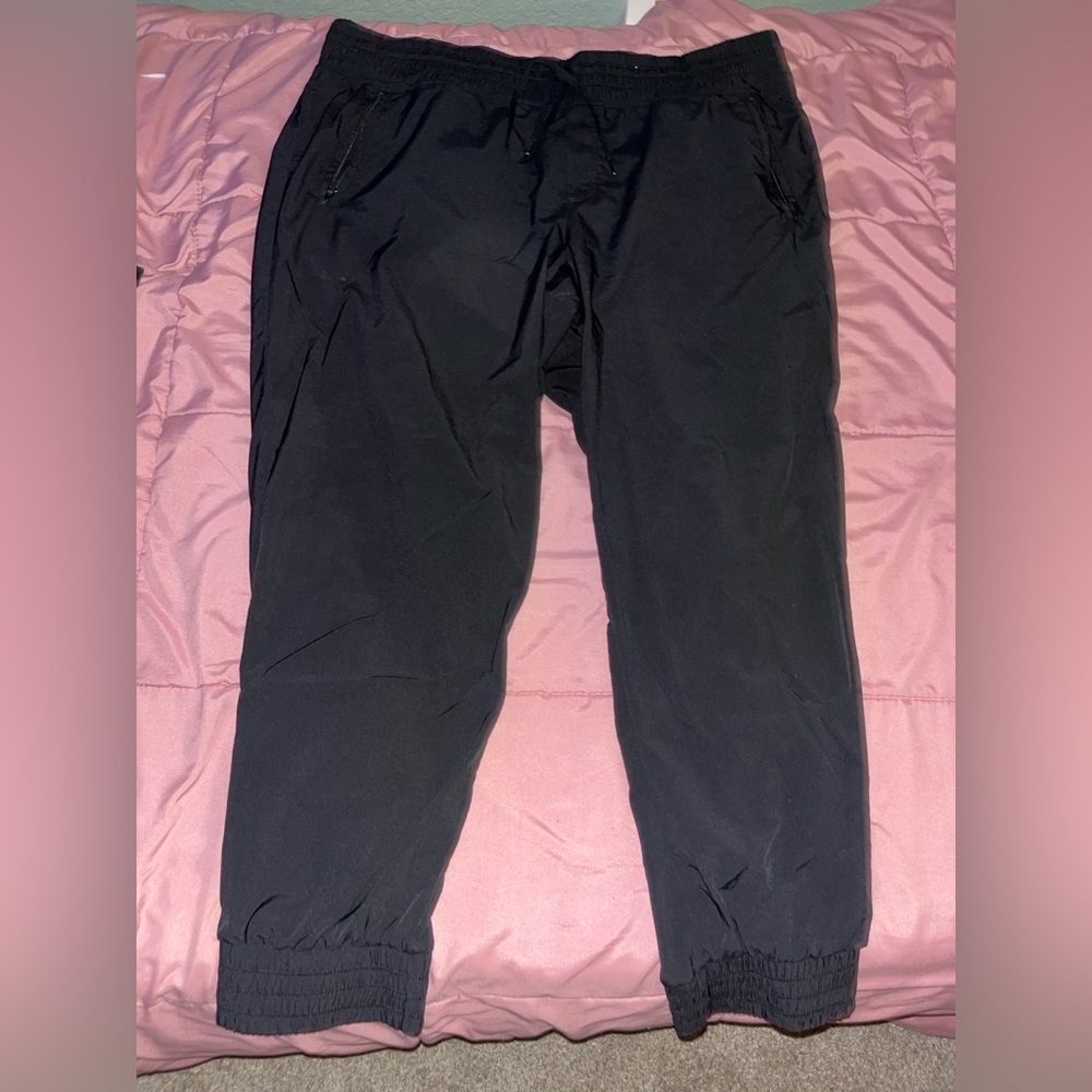 black sweat pants